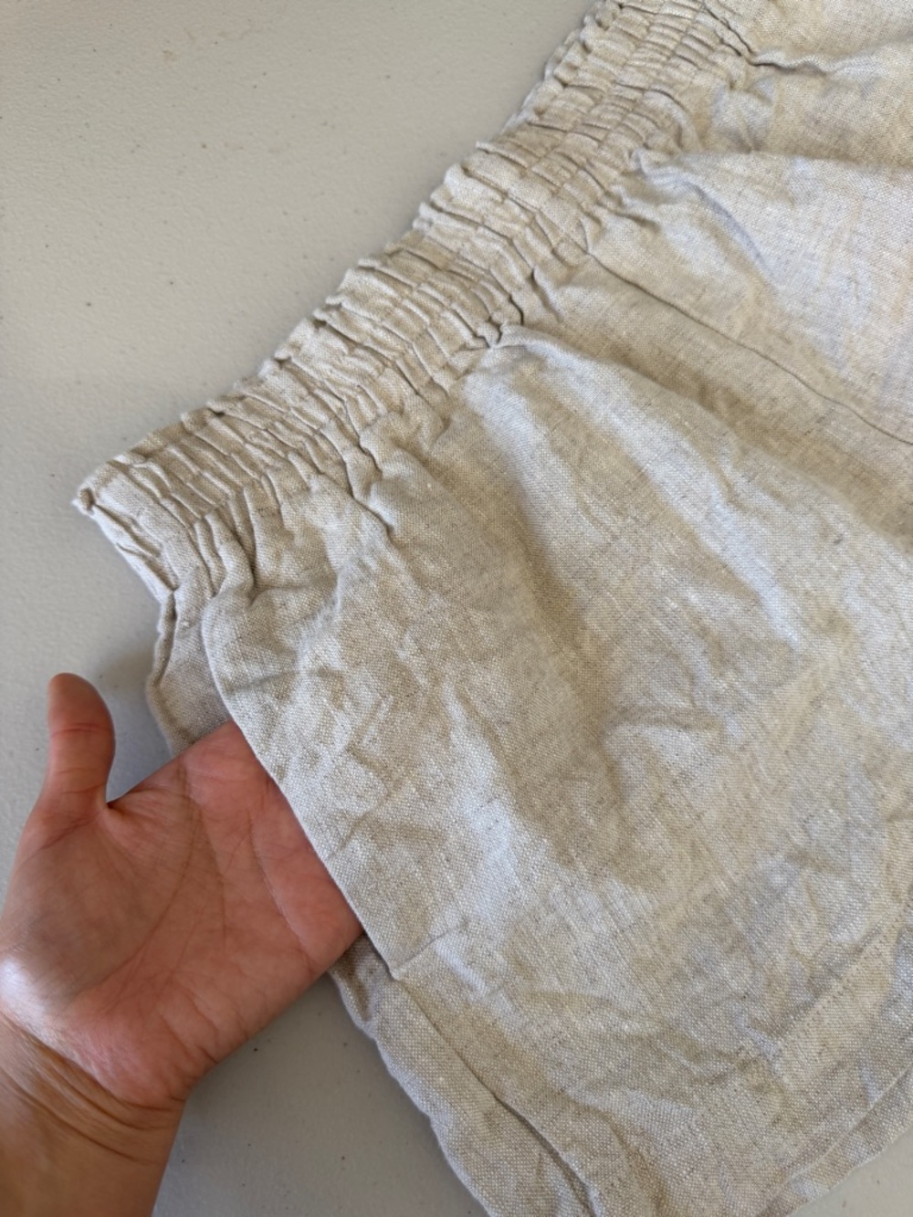 Reformation 100% Linen Elastic High-Waist Shorts size S - Picture 5 of 10